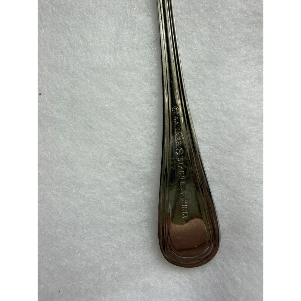 Wallace Stainless WAS 225 pattern Master Butter Knife Glossy Outline China Two